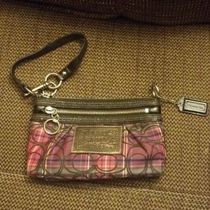 Adorable Coach Wristlet
